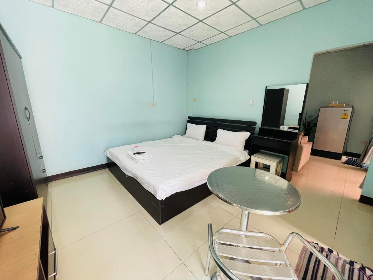Br-Guesthouse Pattaya Ngoại thất bức ảnh