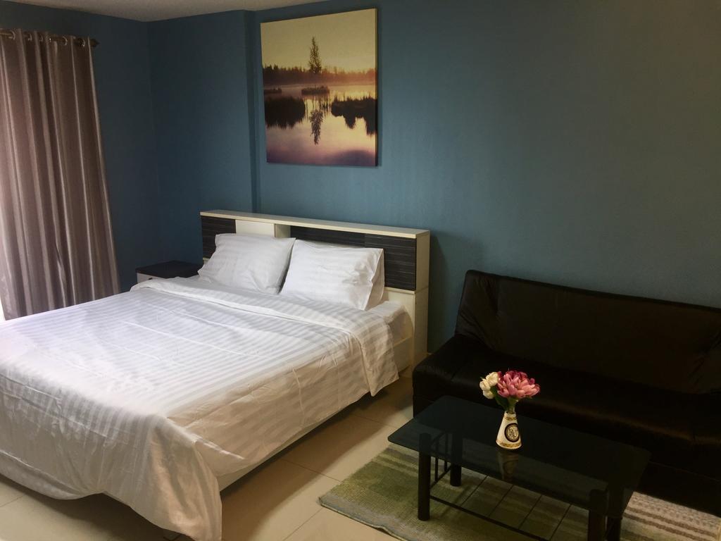 Br-Guesthouse Pattaya Ngoại thất bức ảnh