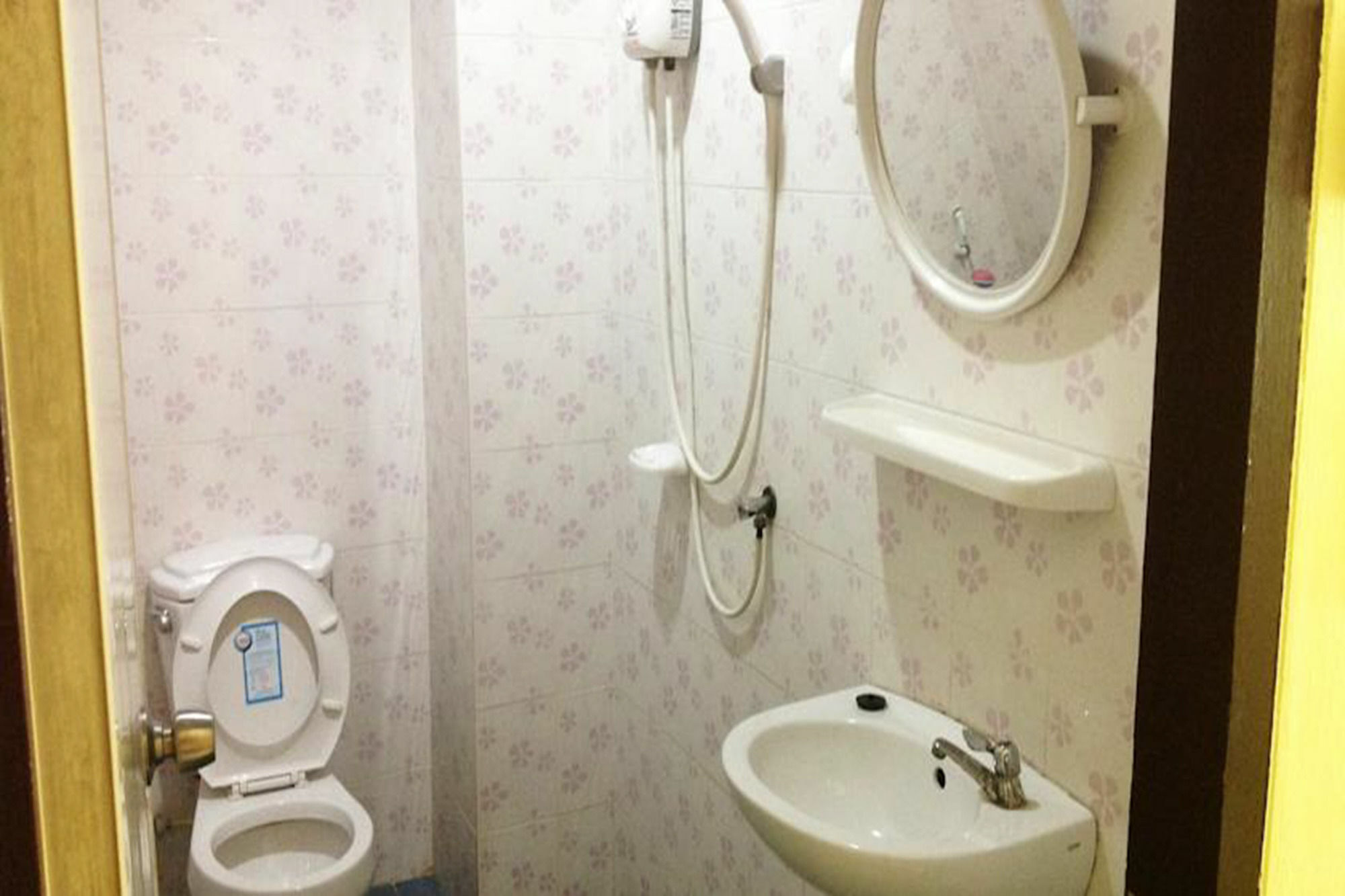 Br-Guesthouse Pattaya Ngoại thất bức ảnh